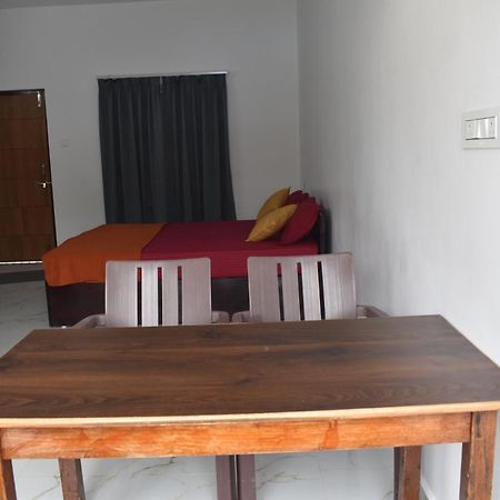 Gundappa Cafe Gokarna Kudle Beach Екстер'єр фото