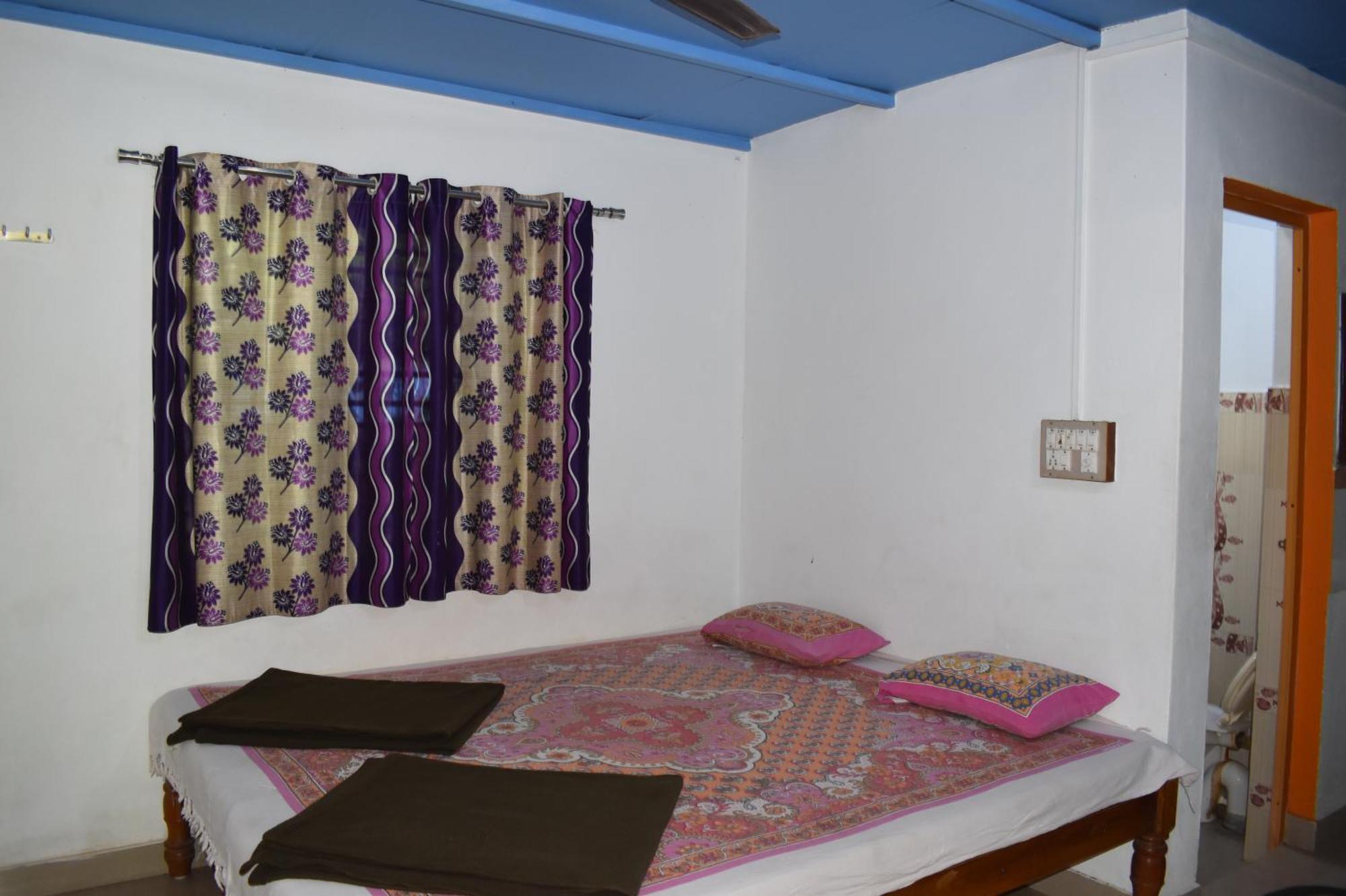 Gundappa Cafe Gokarna Kudle Beach Екстер'єр фото